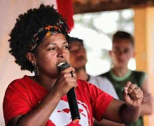 No momento você está vendo Para organizar a resistência,  o MST na Bahia OPTOU por Lucinha presidenta do PT!