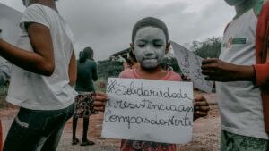 Leia mais sobre o artigo Em solidariedade as famílias despejadas no Norte da Bahia o MST faz protestos pelo Estado.