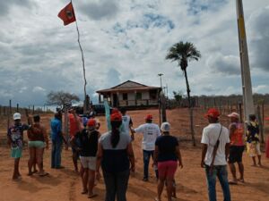 Leia mais sobre o artigo Famílias Sem Terra Ocupam Fazenda na Chapada Diamantina